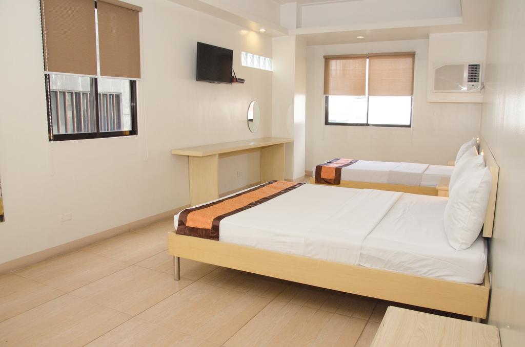M Suites Hotel Makati City Dış mekan fotoğraf