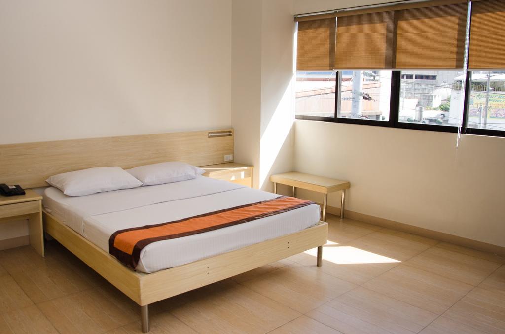 M Suites Hotel Makati City Dış mekan fotoğraf