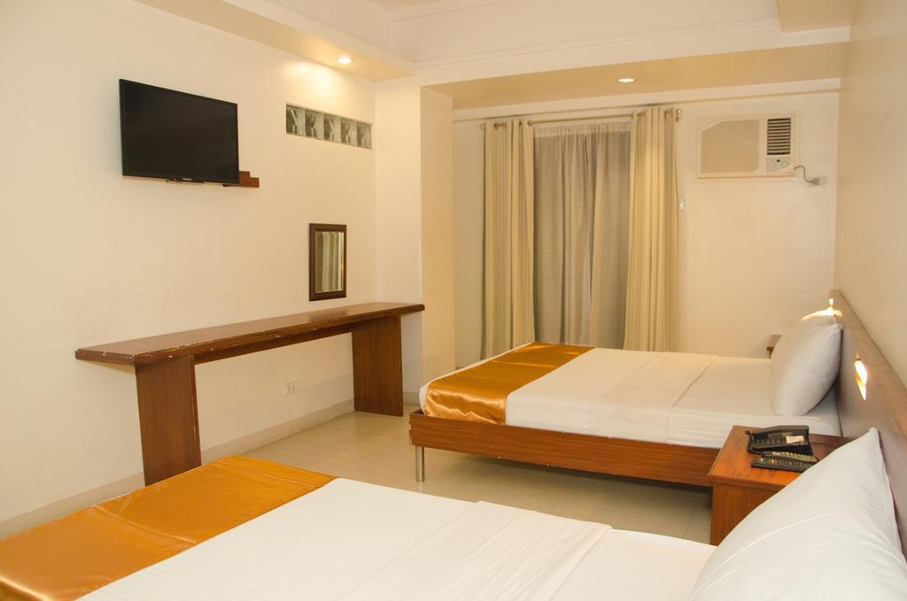 M Suites Hotel Makati City Dış mekan fotoğraf