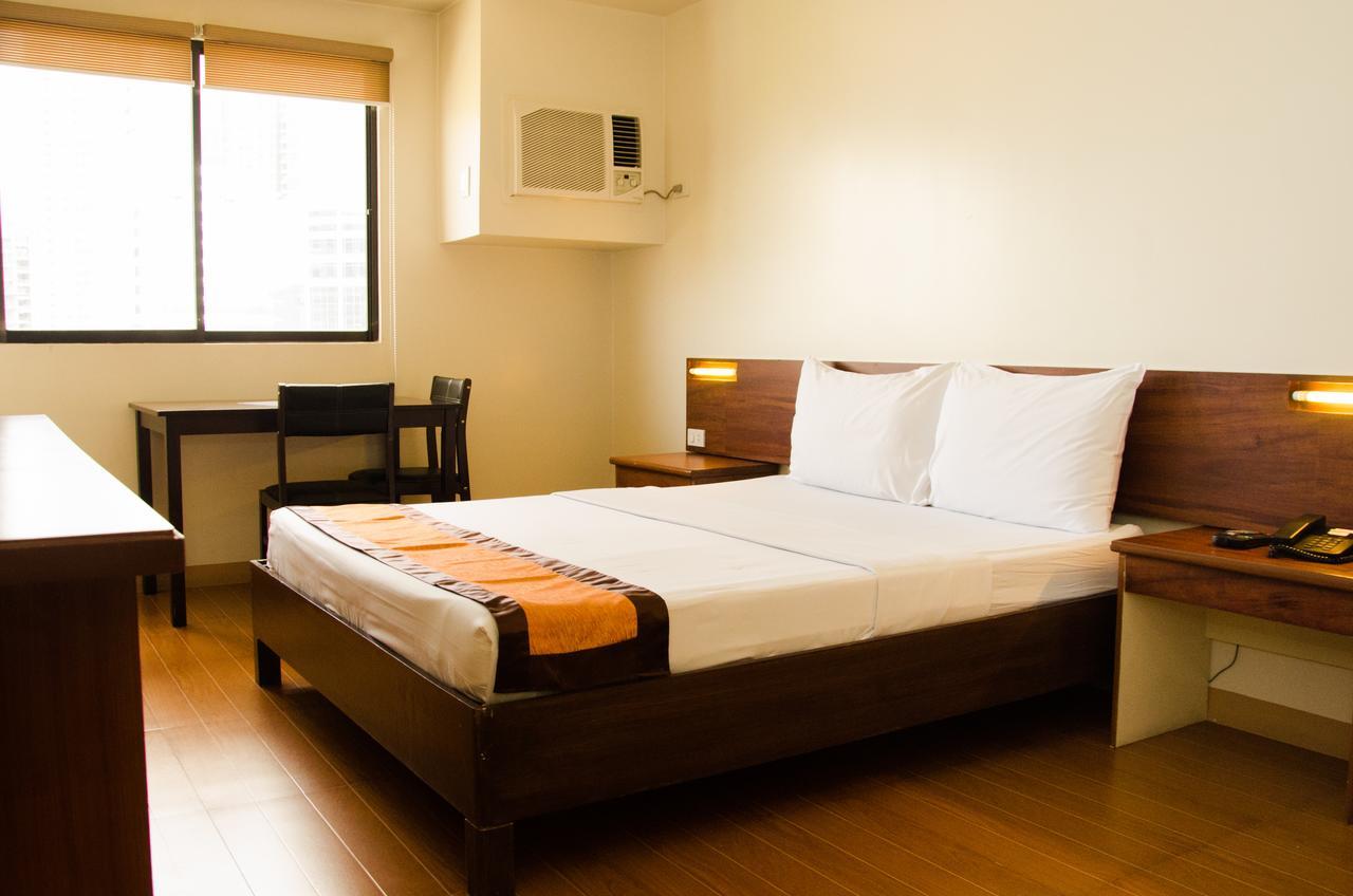 M Suites Hotel Makati City Dış mekan fotoğraf
