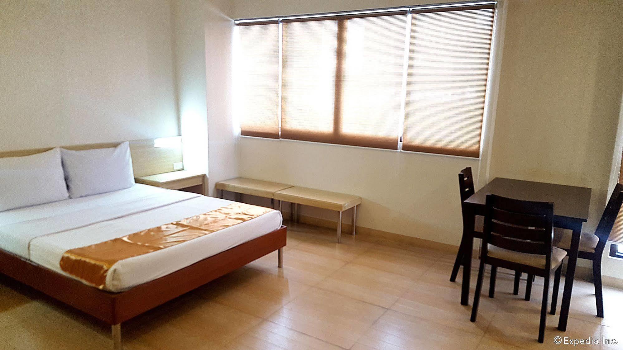 M Suites Hotel Makati City Dış mekan fotoğraf