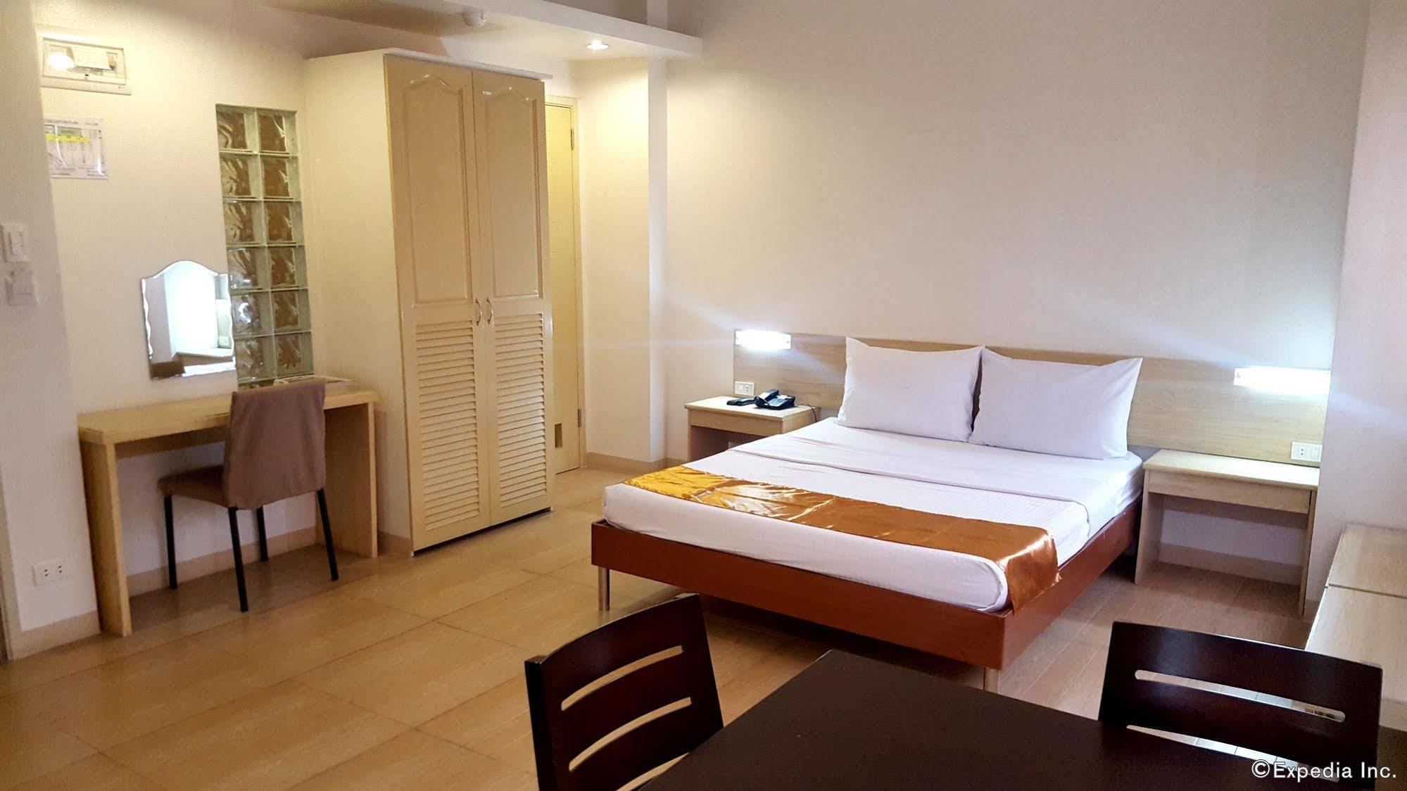 M Suites Hotel Makati City Dış mekan fotoğraf