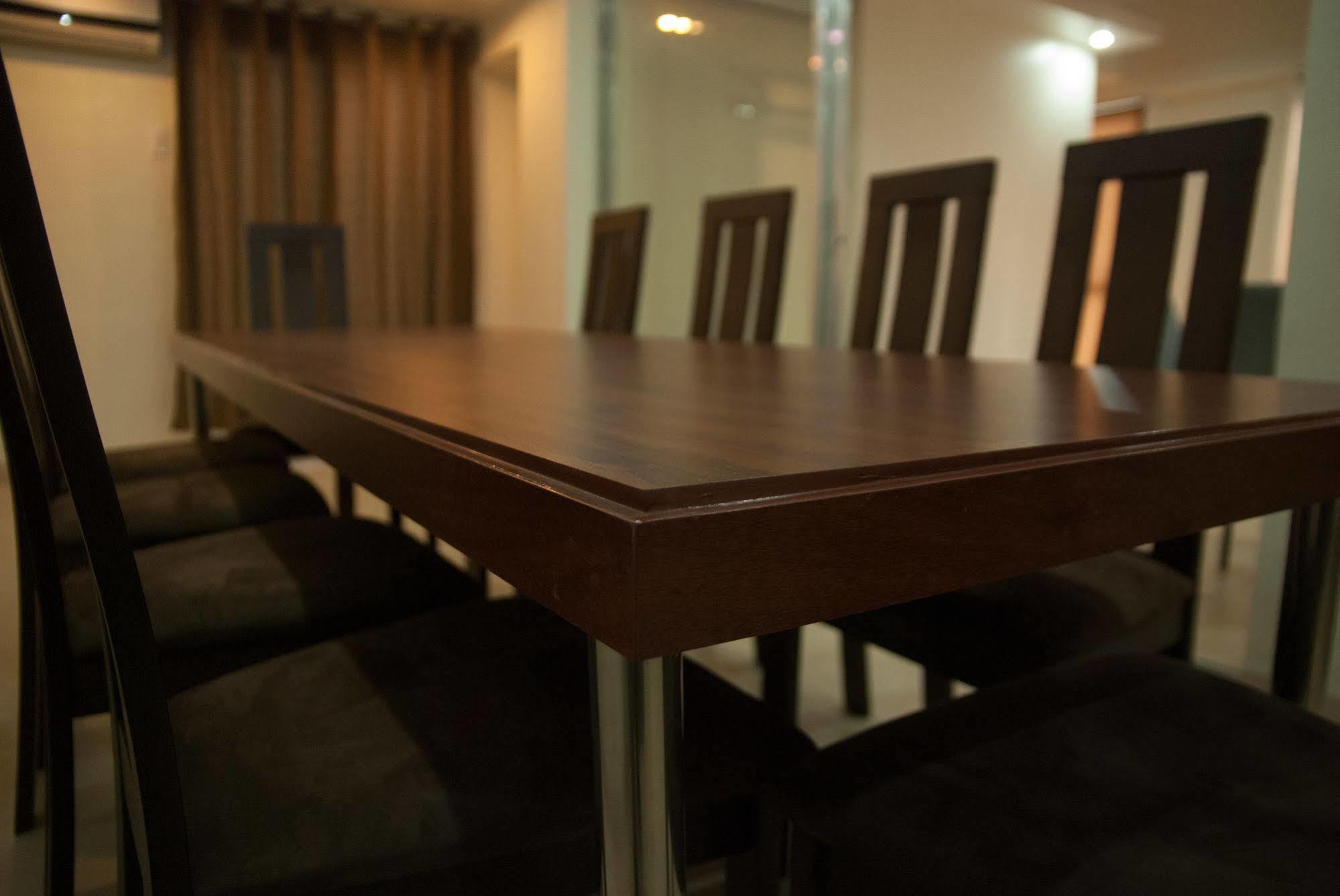 M Suites Hotel Makati City Dış mekan fotoğraf