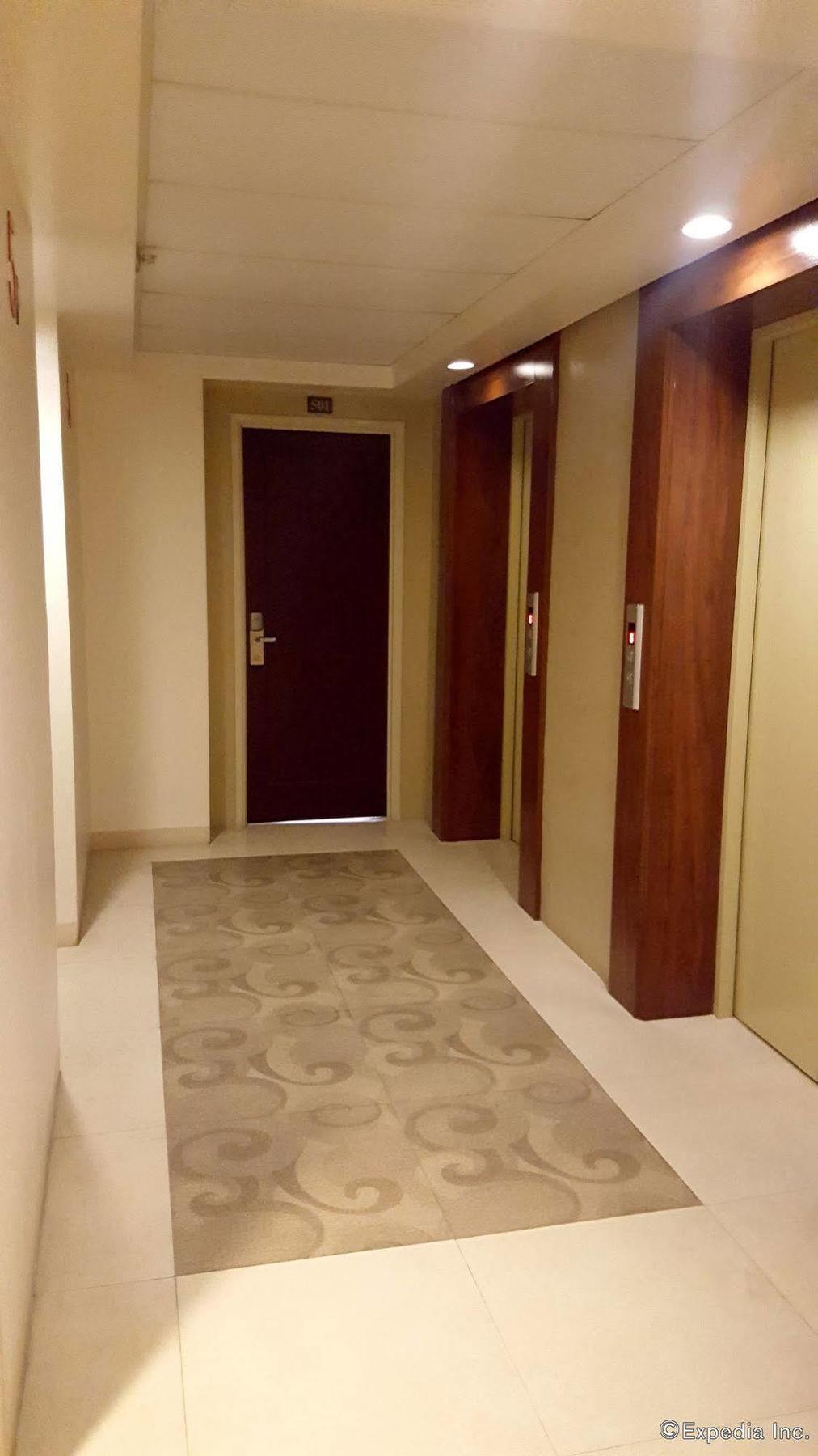 M Suites Hotel Makati City Dış mekan fotoğraf