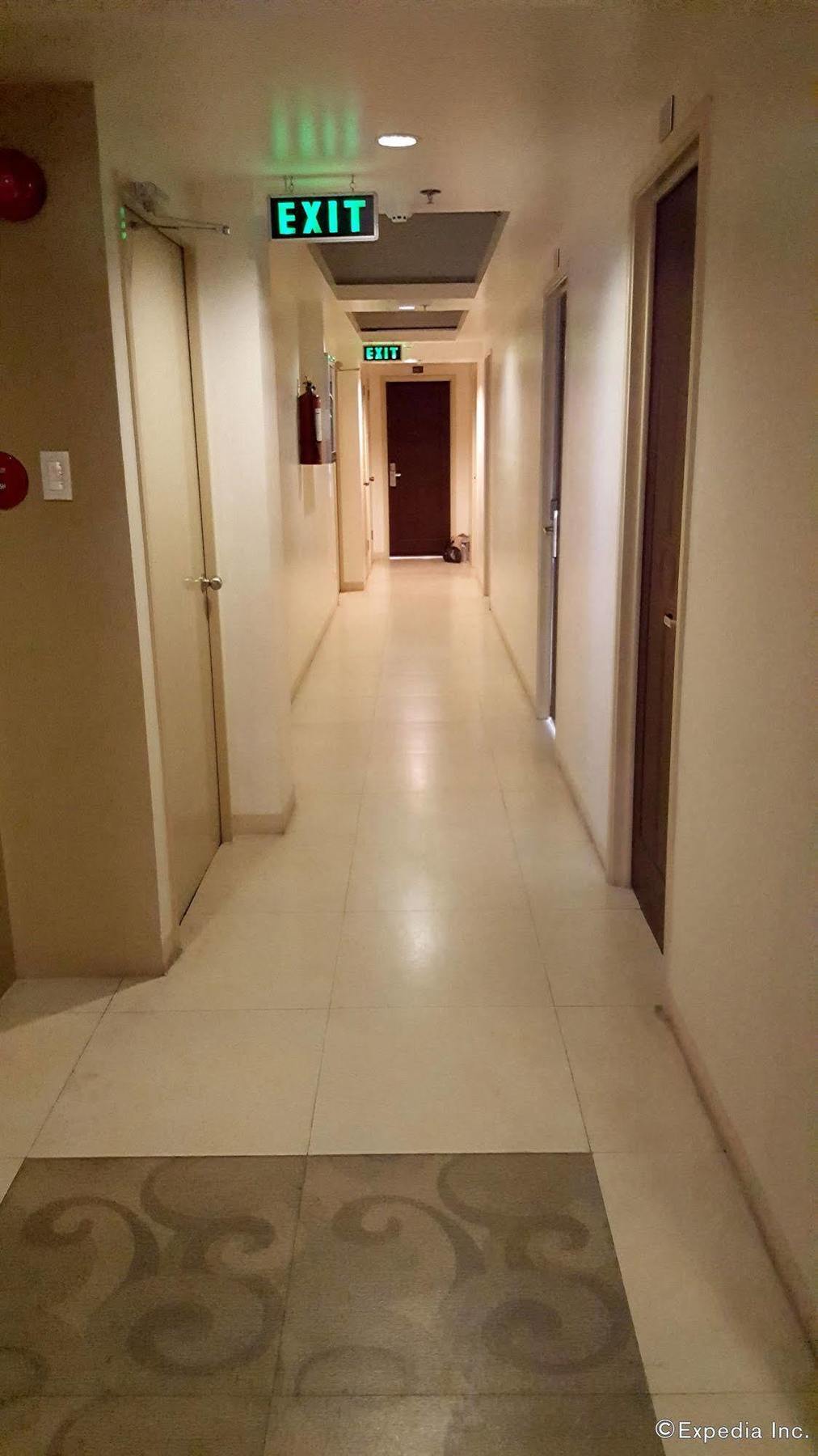 M Suites Hotel Makati City Dış mekan fotoğraf